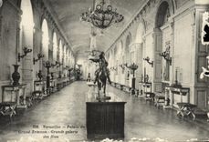 VINTAGE POSTCARD Versailles Palate Of Large Trianon Large Gallery Of the Festivals