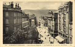 Bulevar de Clermont-Ferrand Desaix de la POSTAL de la VENDIMIA el teatro y el Puy De Dome