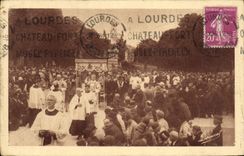 VINTAGE POSTCARD Heavy Procession of the Very Blessed Sacrament on the esplanade