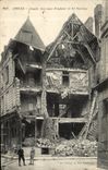 CPA Arras Angle des Rues Pasteur et St Nicolas Militaria