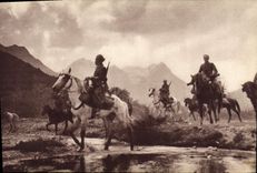 CPA Spahis En Reconnaissance Militaria Chevaux 