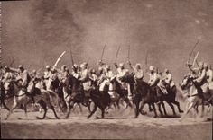 CPA Charge De Spahis Militaria Chevaux