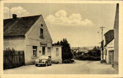 Automóvil de Novy Dum U Krivoklatu de la POSTAL de la VENDIMIA