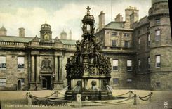 VINTAGE POSTCARD Fountain At Holyrood Edinburgh De luxe hotel
