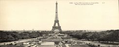 CPA Grand Format Paris La Tour Eiffel et les jardins du Champ de Mars