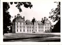 CPM Le Chateau De Cheverny La Facade Sud The South Front