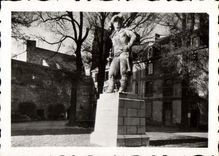 CPM Statue de Duguau Drouin Saint Malo