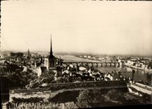 CPM Saumur Vue Generale Prise du Chateau La Loire et le Pont Cessart