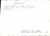 CPM Orleans Cour de L'Hotel de Ville 