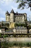 CPM Saumur Le Chateau et les Bords de la Loire