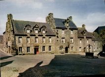 CPM Locronan Les nobles maisons Renaissance au vieux bourg des Tisserands