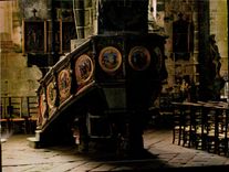 CPM Locronan La Chaire a precher ses Medaillons racontant la legende de Saint Renan