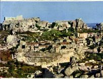CPM Vue Panoramique Sur Le Vieux Bourg Et Le Chateau Feodal