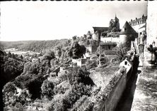 CPM Avallon Les Remparts Et l'Eglise St Lazare
