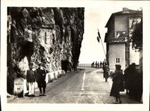 MODERN CARD Excursion of the large cornice Customs