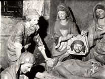 CPM Saint Thegonnec La Mise Du Tombeau De La Crypte