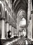 CPM Reims La Cathedrale Notre Dame La Nef Vue Du Grand Portail