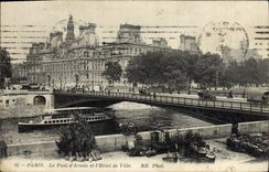 CPA Paris Le Pont d'Arcole Et l'Hotel De Ville Bateau Peniche Marche aux fleurs 