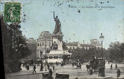 VINTAGE POSTCARD Paris the Statue Of Repbulique
