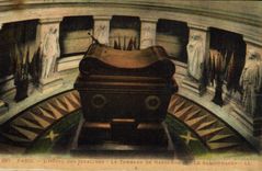 CPA Paris L'Hotel Des Invalides Le Tombeau De Napoleon 1er Le sarcophage