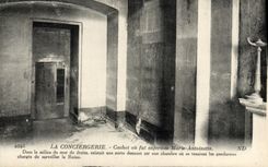 VINTAGE POSTCARD Paris the Caretaker's lodge Dungeon Or Was Enfermee Marie Antoinette