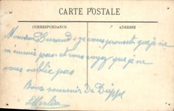 CPA Dans Les Brisants Bateaux