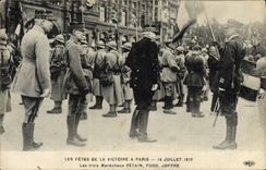 CPA Paris Les Fetes De La Victoire 14 juillet 1919 Les trois marechaux Petain Foch Joffre Militaria 