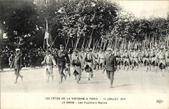 CPA Paris Les Fetes De La Victoire 14 juillet 1919 Le defile Les fusilliers marins Militaria 