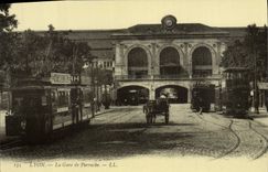 Estación de tren de REPRO Lyon De Perrache Tram
