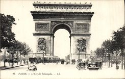 CPA Paris L'Arc de Triomphe Autobus
