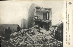 VINTAGE POSTCARD Paris the zeppelins Odious Crimes Of the Pirates the house of the Bidault sergeant