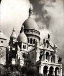 MODERN CARD Paris and Its Wonders Crown Montmartre Heart