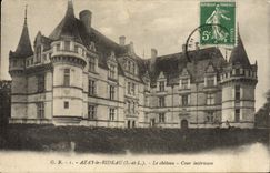 CPA Azay Le Rideau Le Chateau Cour Interieure