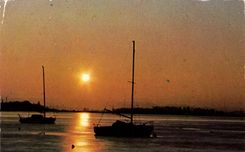 POSTAL MODERNA dimensión del barco azul