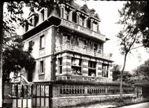 CPM Houlgate Avenue de la Gare Maison familiale de vacances Colonie Enfants