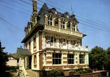 CPM Houlgate Maison Familiale de Vacances Avenue de la gare