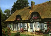 CPM Couleurs Et Lumiere de France Une chaumiere