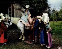 CPM Folklore De France La Normandie Apres La Visite Les Adieux Cheval 