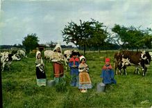 CPM Folklore normand Enfants Folklore