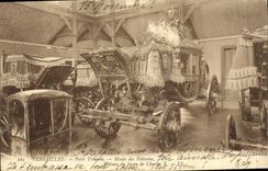 CPA Versailles Petit Trianon Musee Des Voitures Voiture du Sacre de Charles X