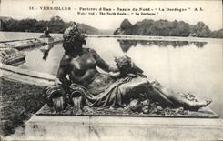 VINTAGE POSTCARD Versailles Floor of Water Basin of North the Dordogne