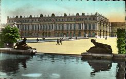 CPA Versailles Et Ses Merveilles Les parterres d'eau et le chateau