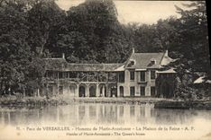 VINTAGE POSTCARD Park Of Versailles Hamlet Of Marie Antoinette the House Of the Queen