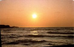 CPM Lumiere Et Beaute De La Mediterranee Coucher de soleil sur les flots