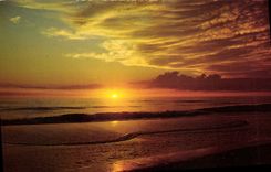 POSTAL MODERNA la puesta del sol mediterránea