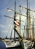 CPM Couleurs De Bretagne Les deux navires ecole francais Etoile et Belle Poule