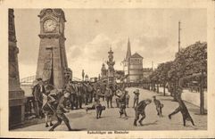 CPA Dusseldorf Rheinbrucke mit Radschlagern Enfants