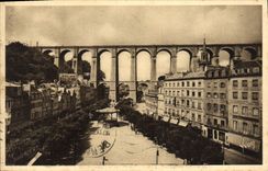 CPA Morlaix La Place Thiers et le Viaduc 