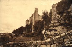 CPA Vieux Chateau d'Aunis et Saintonge Pons 