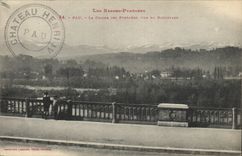 CPA Pau La Chaine des Pyrenees Vue du boulevard